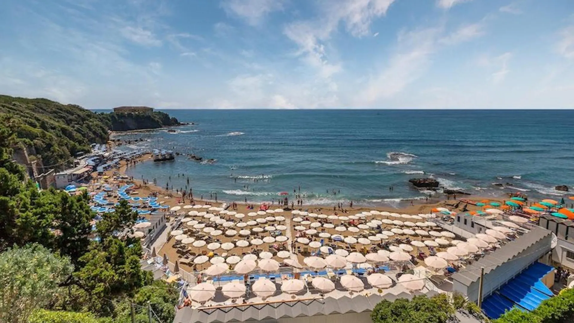 House With Air Conditioning And Outdoor Private Area In روزينيانو ماريتيمو شقة